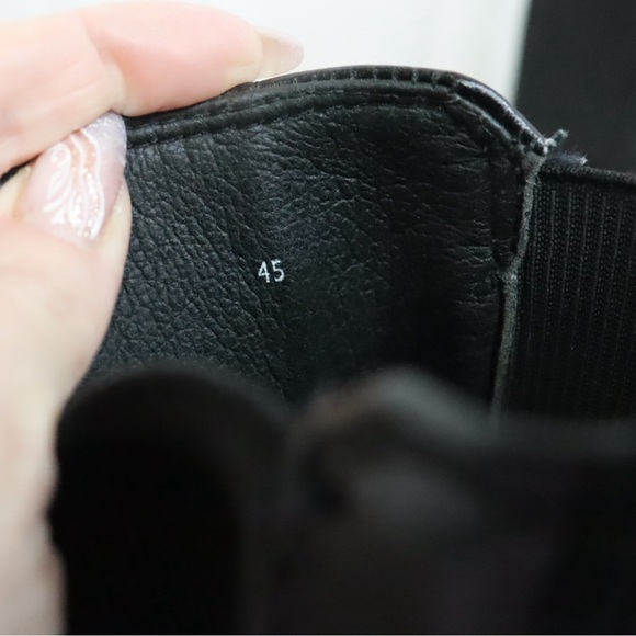 VIRÓN Black Paradigm Boots - Picture 12 of 16